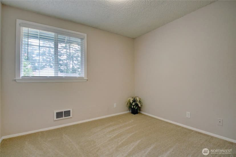 Property photo for 5721 142nd Place Ne, Marysville photo 17