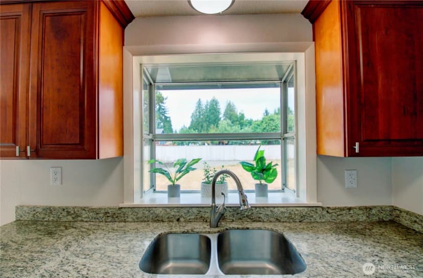 Property photo for 5721 142nd Place Ne, Marysville photo 9