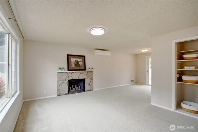 Property photo for 5721 142nd Place Ne, Marysville photo 3