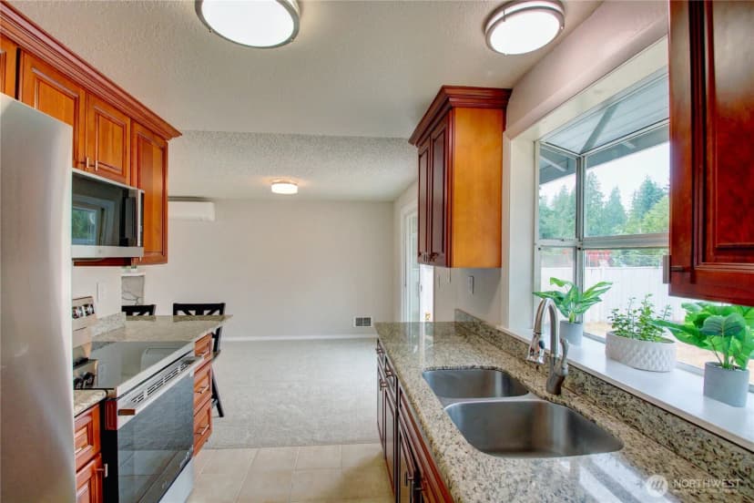 Property photo for 5721 142nd Place Ne, Marysville photo 10
