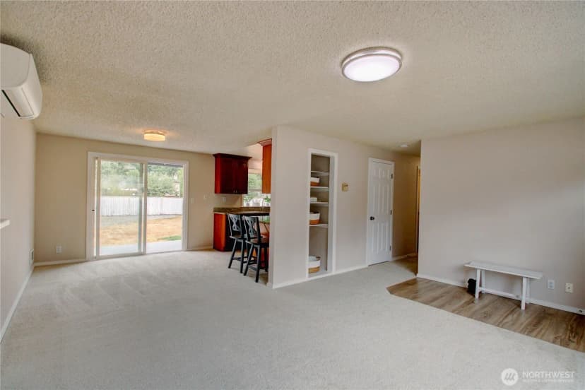 Property photo for 5721 142nd Place Ne, Marysville photo 4
