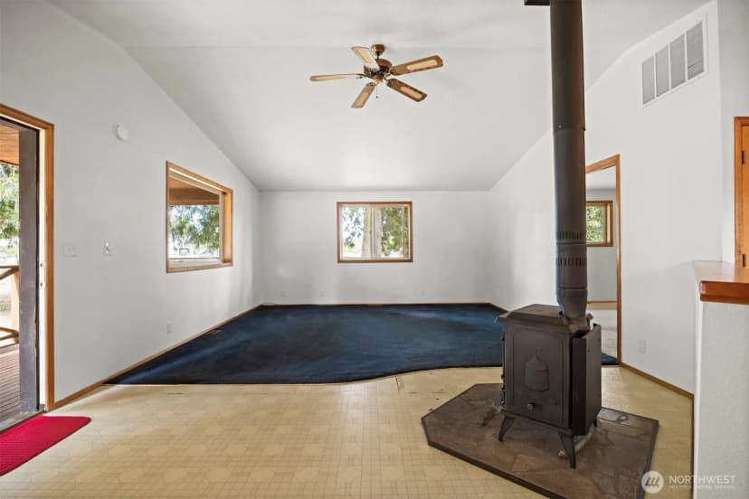 Property photo for 7442 Woodland Road, Ferndale photo 6