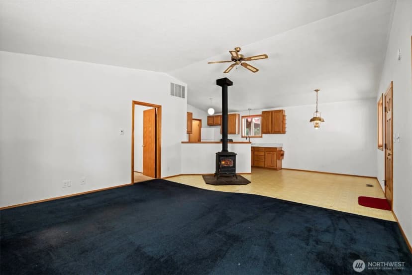 Property photo for 7442 Woodland Road, Ferndale photo 8