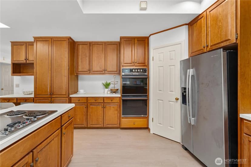 Property photo for 18601 Se 64th Way, Issaquah photo 12