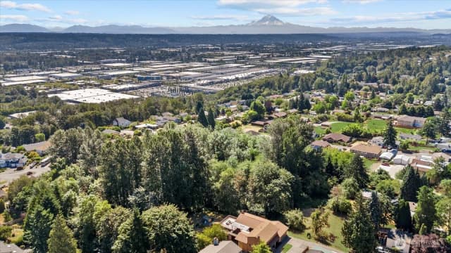 Property photo for 16442 51st Avenue S, Tukwila photo 3