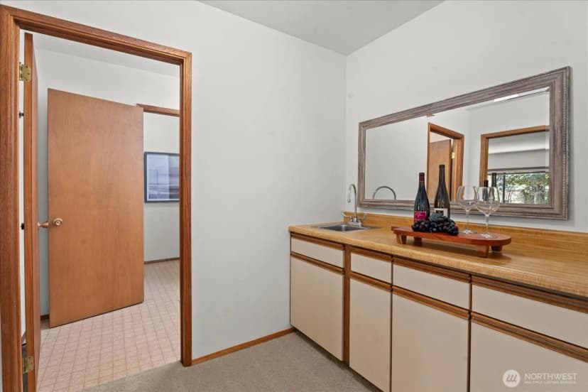 Property photo for 16442 51st Avenue S, Tukwila photo 22