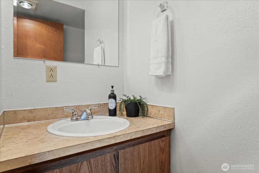 Property photo for 16442 51st Avenue S, Tukwila photo 24