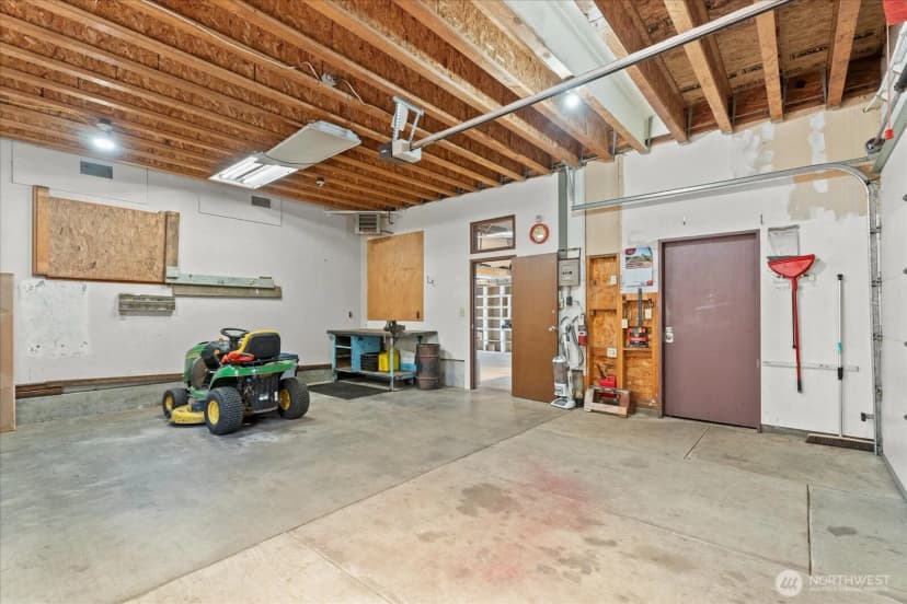 Property photo for 16442 51st Avenue S, Tukwila photo 32