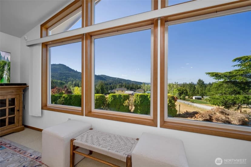 Property photo for 17910 Mountain Ridge Drive, Mount Vernon photo 12