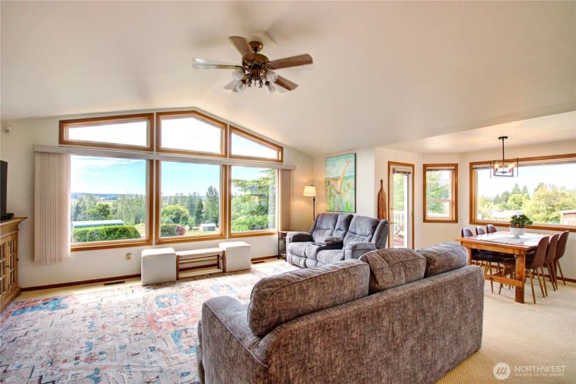 Property photo for 17910 Mountain Ridge Drive, Mount Vernon photo 5