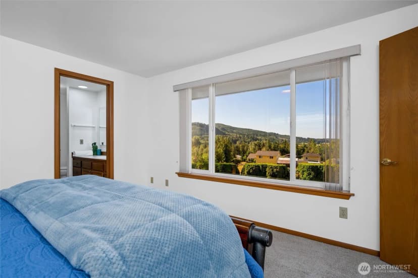 Property photo for 17910 Mountain Ridge Drive, Mount Vernon photo 17