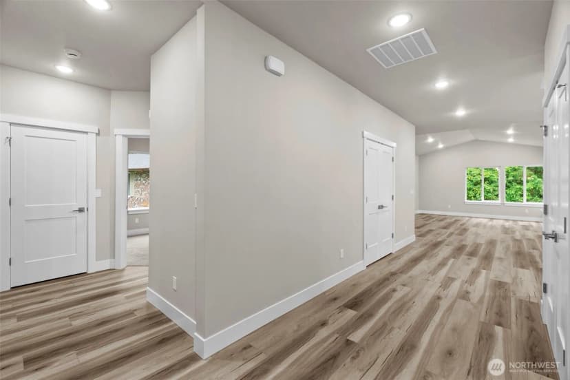 Property photo for 6401 Sierra Drive Se, Lacey photo 7