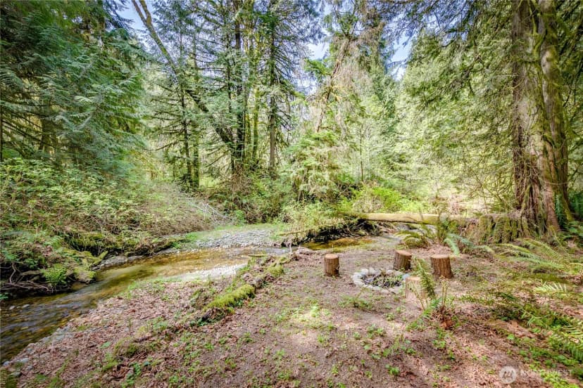 Property photo for 7645 Lenox Lane, Silverdale photo 35