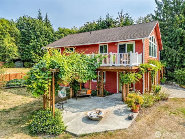 Property photo for 7645 Lenox Lane, Silverdale photo 2