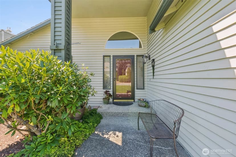 Property photo for 5002 9th Avenue W, Everett photo 3