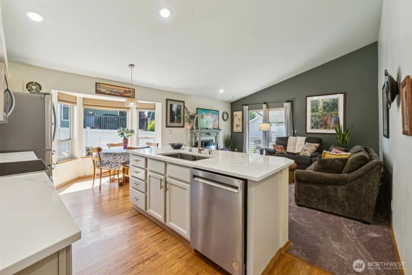 Property photo for 5002 9th Avenue W, Everett photo 10