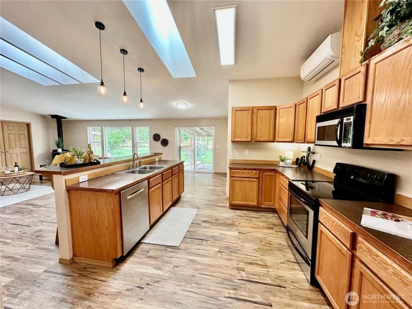 Property photo for 12345 Waddell Creek Road Sw, Olympia photo 17