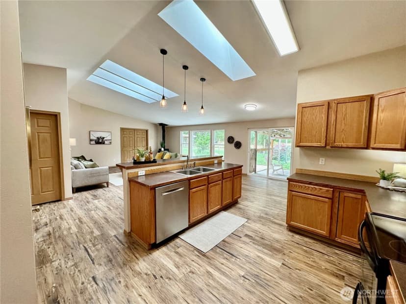 Property photo for 12345 Waddell Creek Road Sw, Olympia photo 15