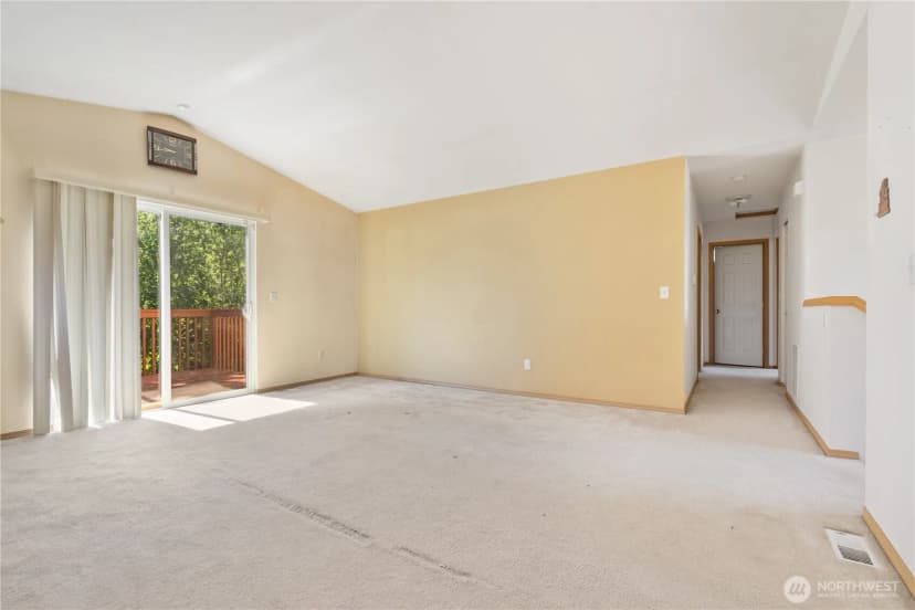 Property photo for 5620 Seahurst Avenue, Everett photo 14