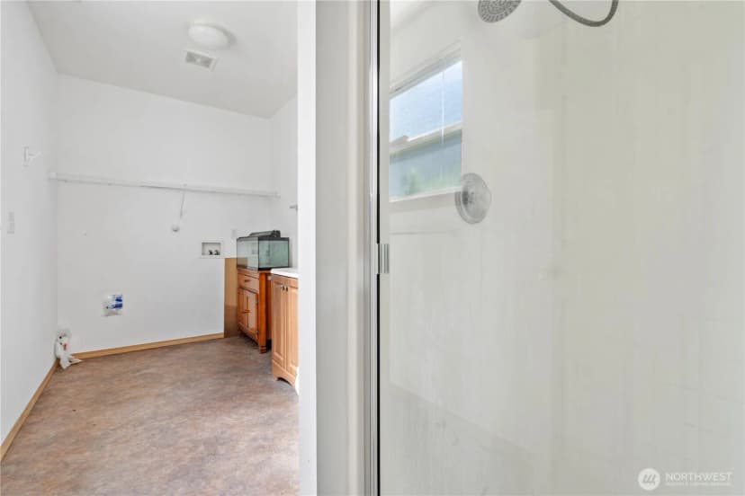 Property photo for 5620 Seahurst Avenue, Everett photo 13