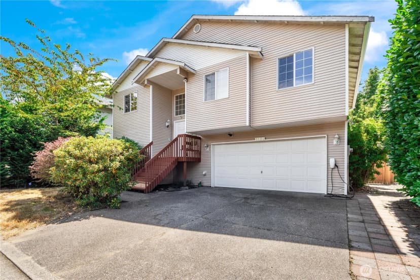 Property photo for 5620 Seahurst Avenue, Everett