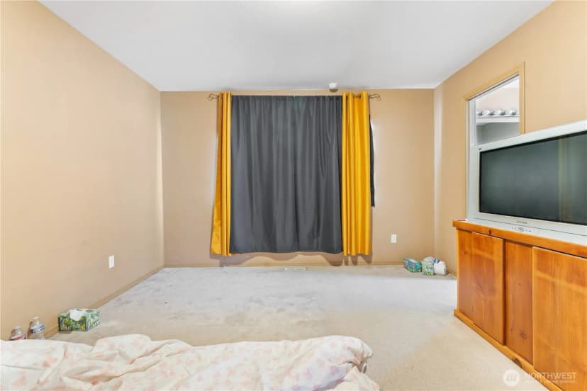 Property photo for 5620 Seahurst Avenue, Everett photo 16