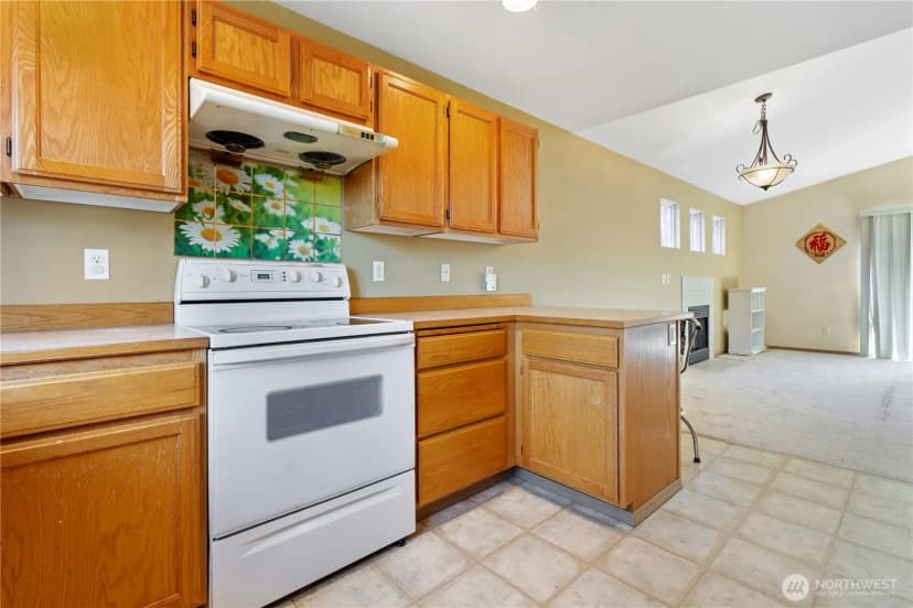Property photo for 5620 Seahurst Avenue, Everett photo 5