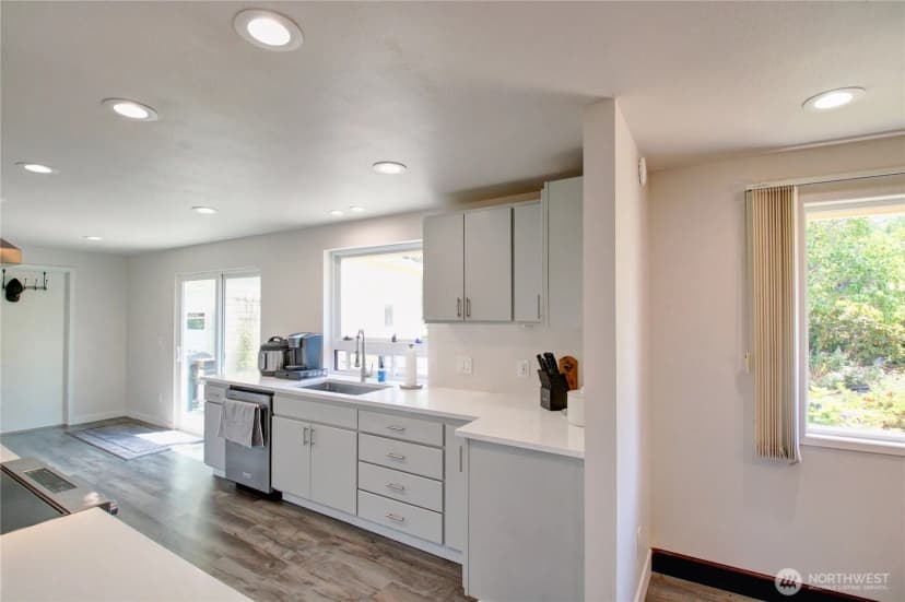 Property photo for 2410 Alison Avenue, Mount Vernon photo 8