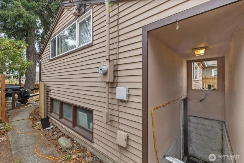 Property photo for 3719 S 12th Street, Tacoma photo 16