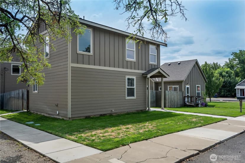 Property photo for 404 W 7th Avenue, Ellensburg photo 29