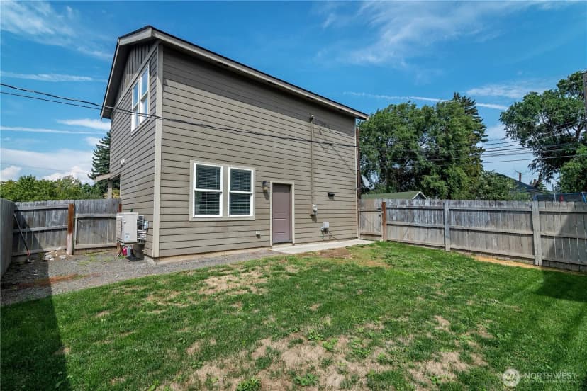 Property photo for 404 W 7th Avenue, Ellensburg photo 23