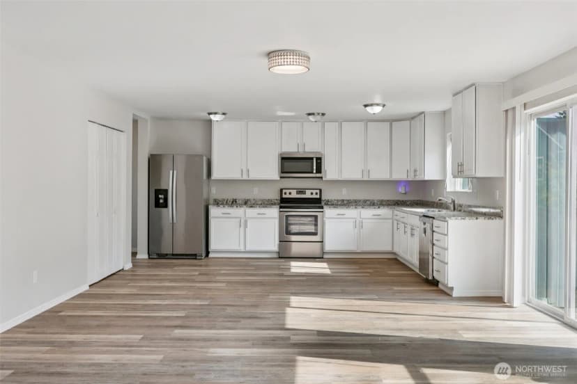 Property photo for 33214 44th Avenue S, Federal Way photo 12