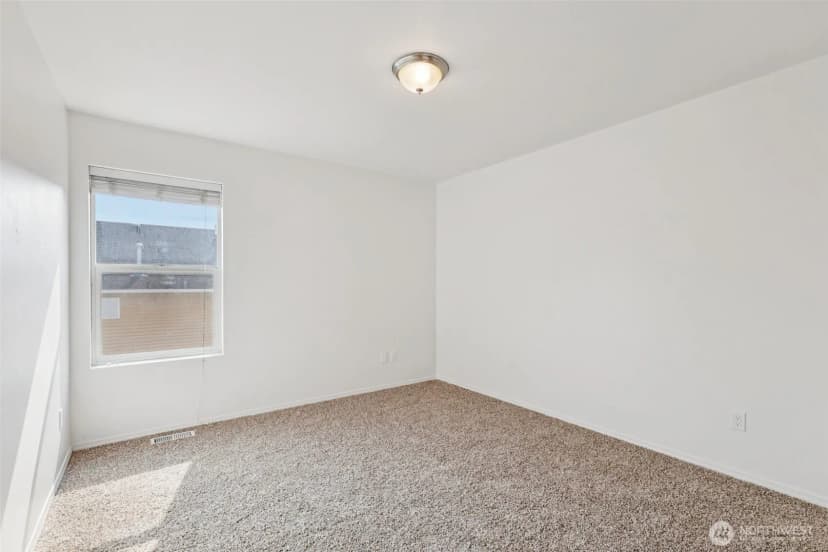 Property photo for 33214 44th Avenue S, Federal Way photo 18