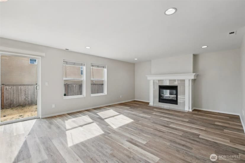 Property photo for 33214 44th Avenue S, Federal Way photo 8