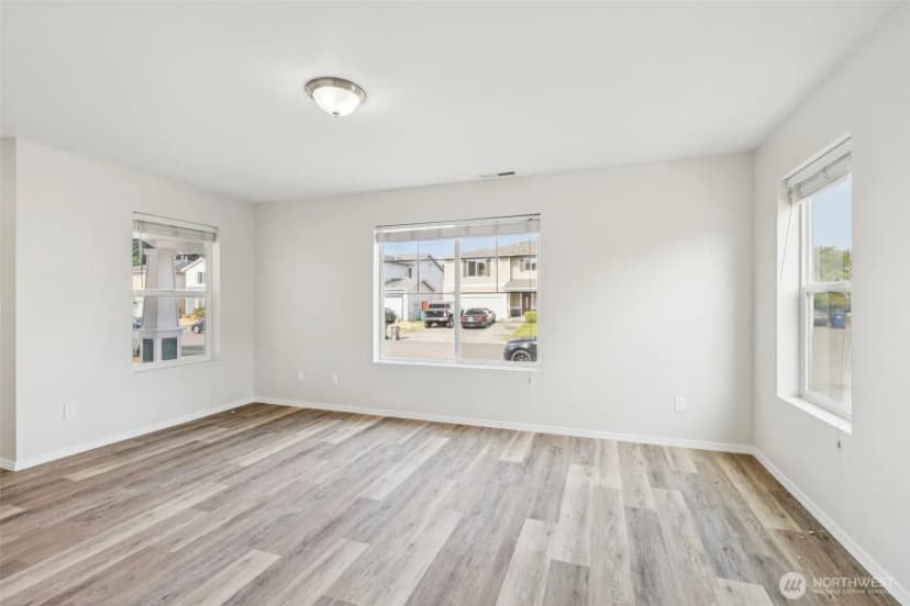 Property photo for 33214 44th Avenue S, Federal Way photo 15