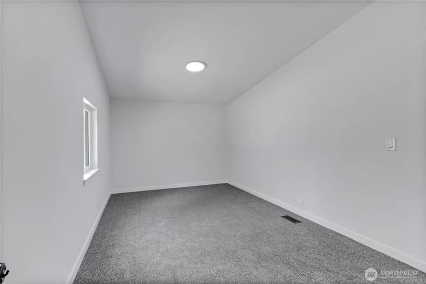 Property photo for 21707 187th Street E, Orting photo 19