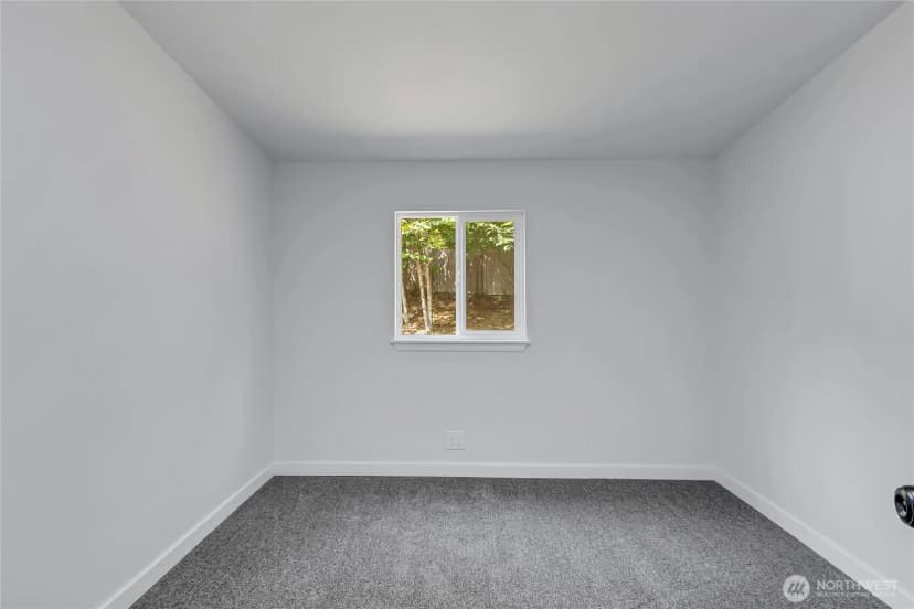 Property photo for 21707 187th Street E, Orting photo 24