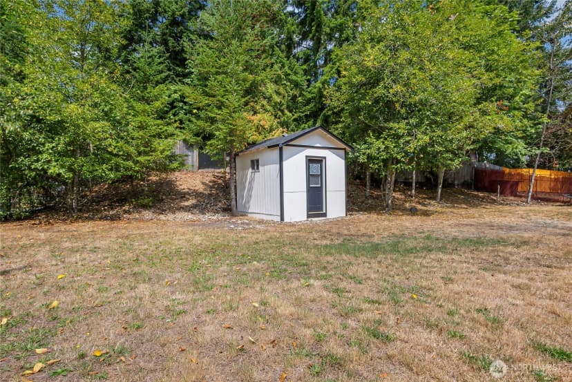 Property photo for 21707 187th Street E, Orting photo 28