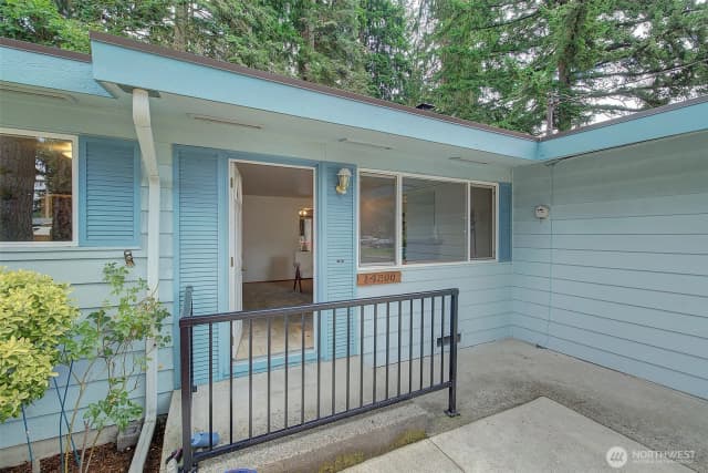 Property photo for 14200 105th Avenue Ne, Kirkland photo 2