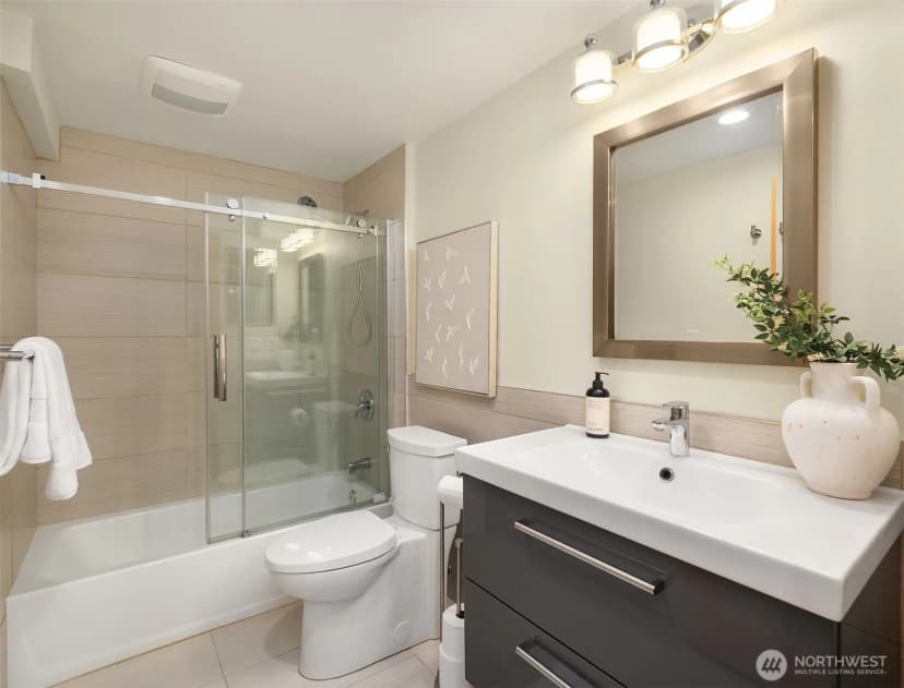 Property photo for 16947 Maplewild Avenue Sw, Burien photo 25