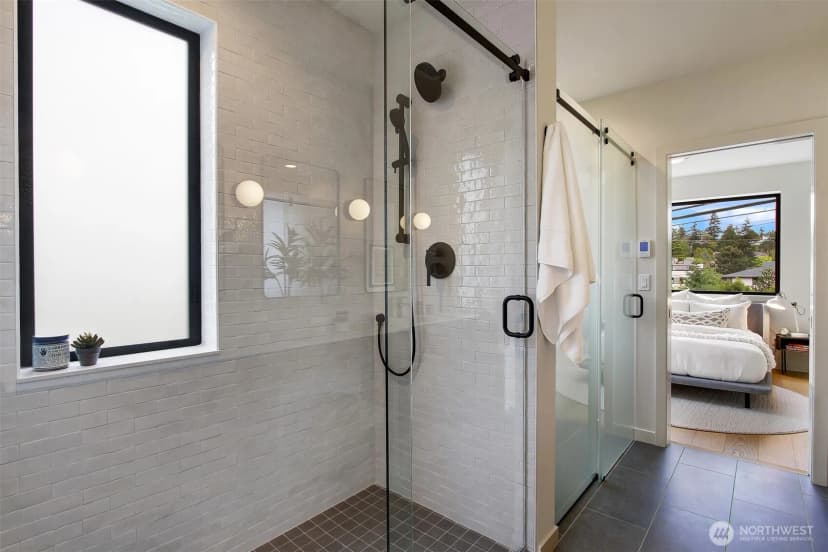 Property photo for 3818 36th Avenue W, Seattle photo 20