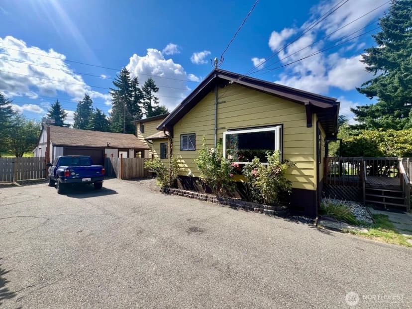 Property photo for 7806 Beverly Boulevard, Everett photo 2