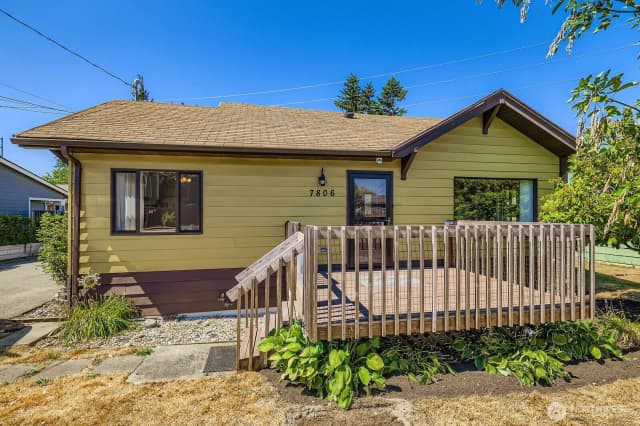 Property photo for 7806 Beverly Boulevard, Everett photo 3