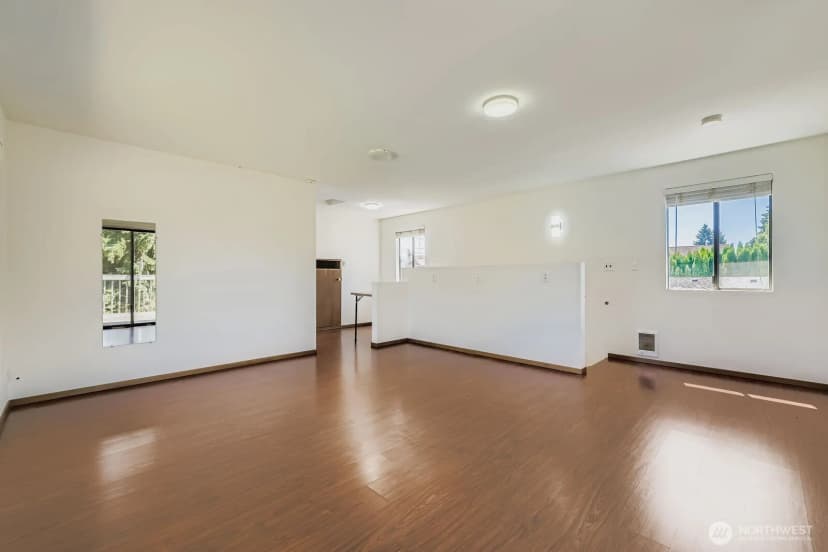 Property photo for 7806 Beverly Boulevard, Everett photo 16