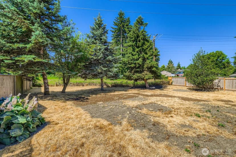 Property photo for 7806 Beverly Boulevard, Everett photo 21