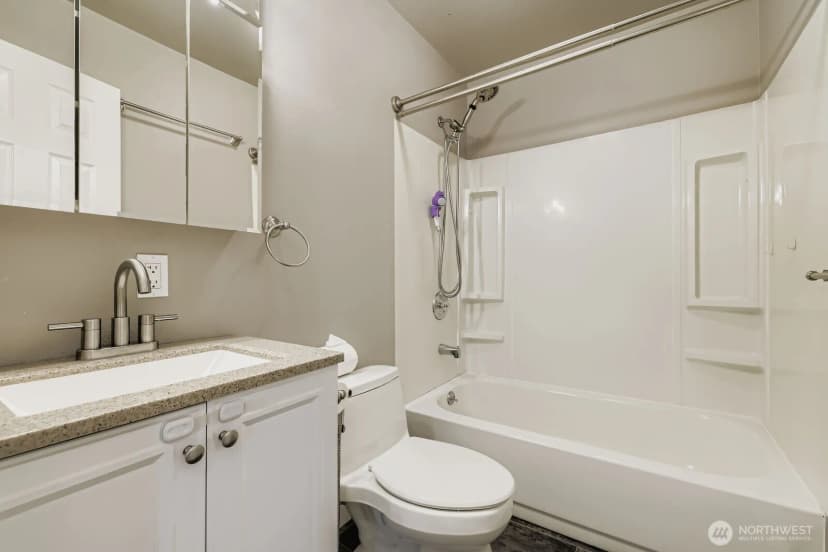 Property photo for 7806 Beverly Boulevard, Everett photo 15