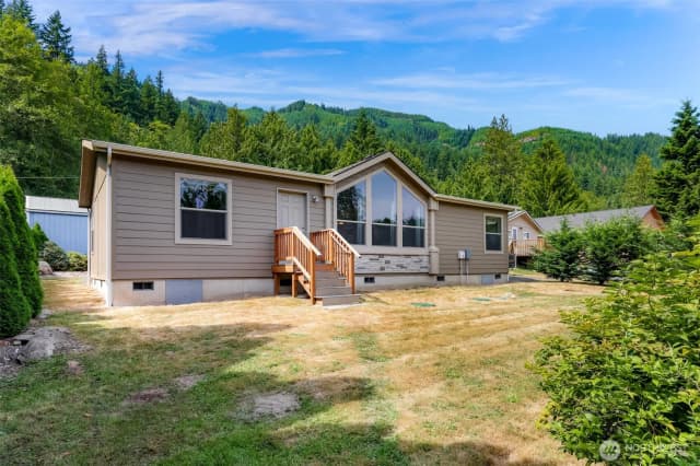 Property photo for 582 Summit Place, Sedro Woolley photo 4