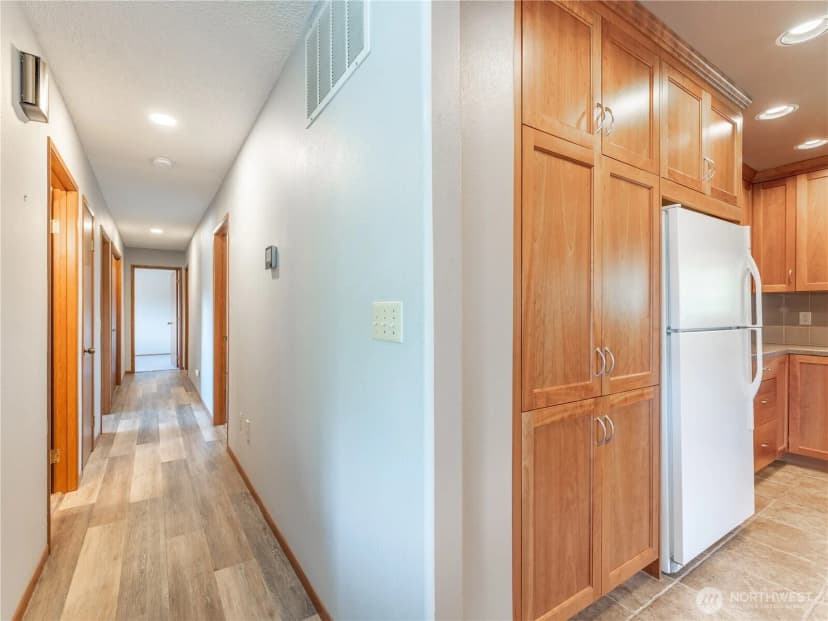 Property photo for 910 College Street, Wenatchee photo 12