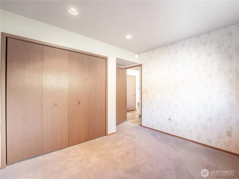 Property photo for 910 College Street, Wenatchee photo 31