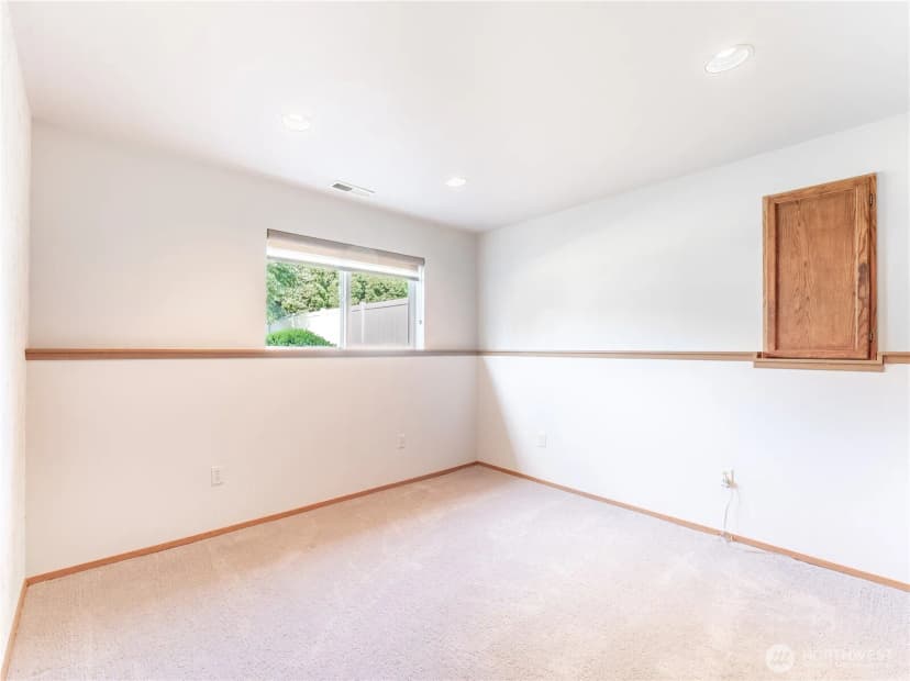Property photo for 910 College Street, Wenatchee photo 30